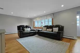7 Holly Ridge Rd, Valhalla, NY 10595 - Photo 9