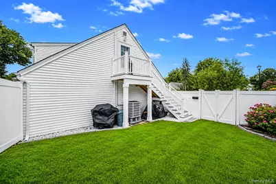 5 Horseshoe Drive, Holbrook, NY 11741 - Photo 7