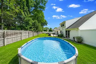 5 Horseshoe Dr, Holbrook, NY 11741 - Photo 9