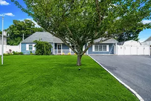 5 Horseshoe Dr, Holbrook, NY 11741 - Photo 3
