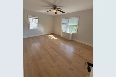 375 S 3rd Street, Lindenhurst, NY 11757 - Photo 25