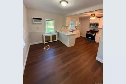 375 S 3rd Street, Lindenhurst, NY 11757 - Photo 5
