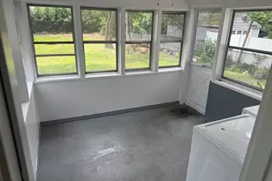375 S 3rd St, Lindenhurst, NY 11757 - Photo 9