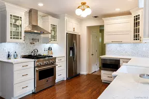 14 Southaven Dr, Brookhaven, NY 11719 - Photo 5