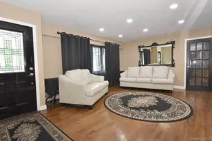 2224 Louis Kossuth Ave, Ronkonkoma, NY 11779 - Photo 3