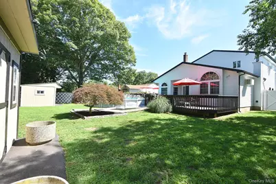 2224 Louis Kossuth Avenue, Ronkonkoma, NY 11779 - Photo 27
