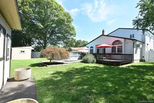 2224 Louis Kossuth Ave, Ronkonkoma, NY 11779 - Photo 27
