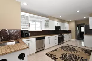 2224 Louis Kossuth Ave, Ronkonkoma, NY 11779 - Photo 5