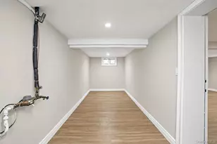 1365 Langdon Blvd, Rockville Centre, NY 11570 - Photo 21