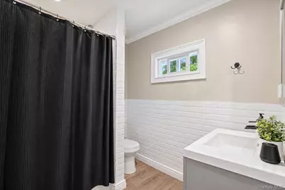 1365 Langdon Boulevard, Rockville Centre, NY 11570 - Photo 17