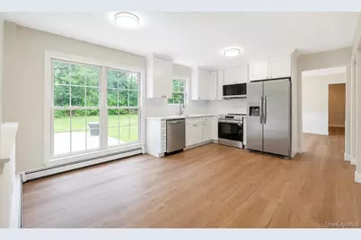 11 Bates Lane, Ridge, NY 11961 - Photo 11