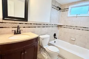 32 Dorchester Rd, Ronkonkoma, NY 11779 - Photo 17