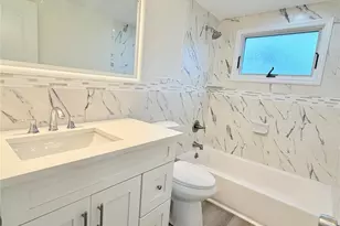32 Dorchester Rd, Ronkonkoma, NY 11779 - Photo 11
