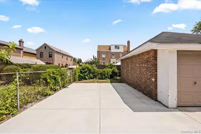 4084 Seton Avenue, Bronx, NY 10466 - Photo 37