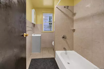 89 Saratoga Avenue #1, Yonkers, NY 10705 - Photo 9