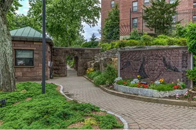 171 Pearsall Drive #6E/6F, Mount Vernon, NY 10552 - Photo 1