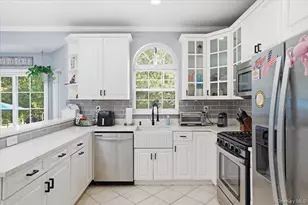 48 Province Dr, South Setauket, NY 11720 - Photo 7