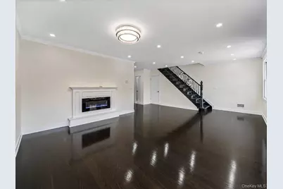 8341 Little Neck Parkway, Glen Oaks, NY 11004 - Photo 17