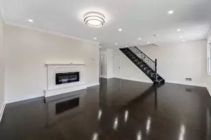 83-41 Little Neck Pkwy, Glen Oaks, NY 11004 - Photo 17