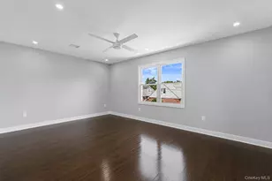 83-41 Little Neck Pkwy, Glen Oaks, NY 11004 - Photo 23