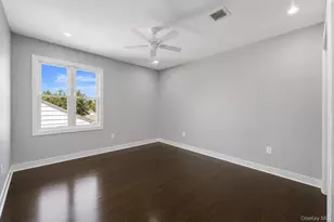 83-41 Little Neck Pkwy, Glen Oaks, NY 11004 - Photo 25