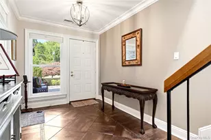 93 Boathouse Ln W, Bay Shore, NY 11706 - Photo 5