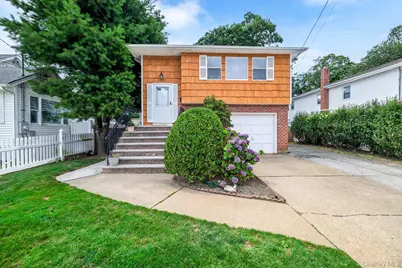 1706 Washington Drive, Merrick, NY 11566 - Photo 1