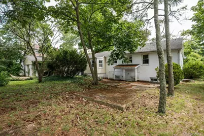 307 Old Country Road, Melville, NY 11747 - Photo 19