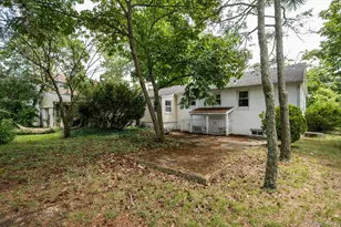 307 Old Country Rd, Melville, NY 11747 - Photo 19