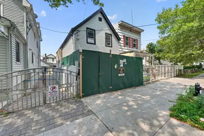 718 E 99th Street, Brooklyn, NY 11236 - Photo 1