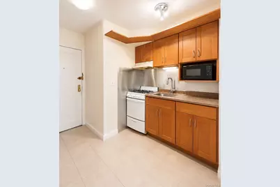 14445 Sanford #2, Flushing, NY 11355 - Photo 3