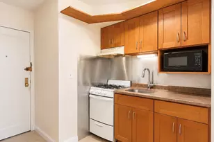 14445 Sanford, Flushing, NY 11355 - Photo 3