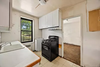 80-35 Springfield Blvd #1M, Queens Village, NY 11427 - Photo 11