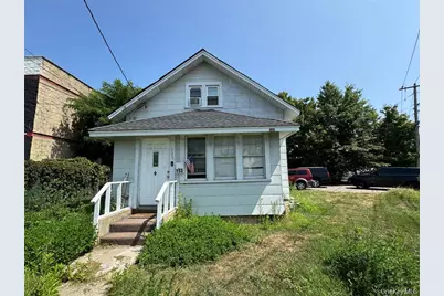 193 W Graham Avenue, Hempstead, NY 11550 - Photo 1