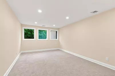 3 Willada Lane, Glen Cove, NY 11542 - Photo 21