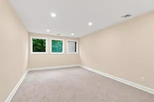 3 Willada Ln, Glen Cove, NY 11542 - Photo 21