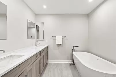 3 Willada Lane, Glen Cove, NY 11542 - Photo 17