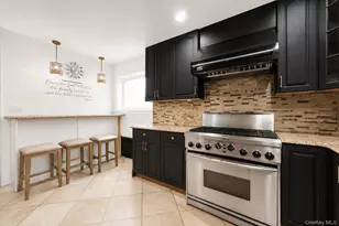 258-10 87th Rd, Floral Park, NY 11001 - Photo 7