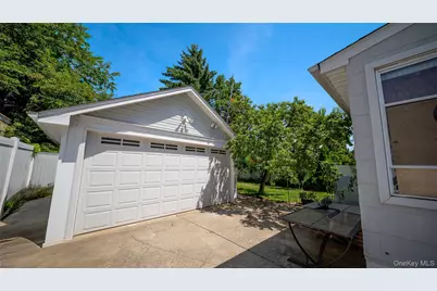 681 Stowe Avenue, Baldwin, NY 11510 - Photo 35