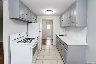 178 Jervis Ave, Farmingdale, NY 11735 - Photo 15
