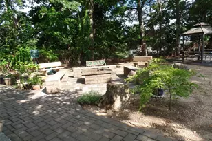 178 Jervis Ave, Farmingdale, NY 11735 - Photo 31