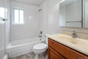 178 Jervis Ave, Farmingdale, NY 11735 - Photo 23