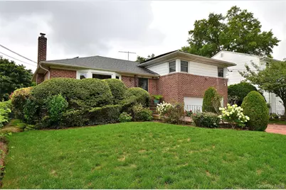 786 E Carl Avenue, Baldwin, NY 11510 - Photo 29