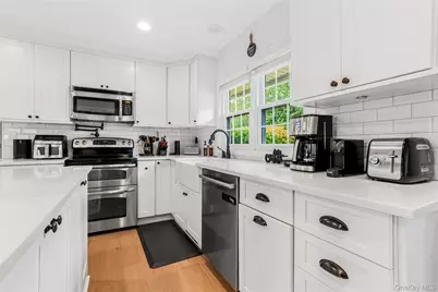 93 Duckpond Drive N, Wantagh, NY 11793 - Photo 5