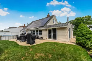 93 Duckpond Dr N, Wantagh, NY 11793 - Photo 21