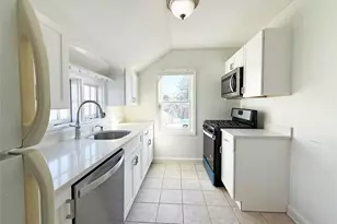 495 Montauk Hwy, East Quogue, NY 11942 - Photo 5