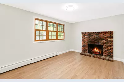 10 Aron Drive, Bohemia, NY 11716 - Photo 13
