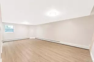 10 Aron Dr, Bohemia, NY 11716 - Photo 21