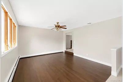 10 Aron Drive, Bohemia, NY 11716 - Photo 7