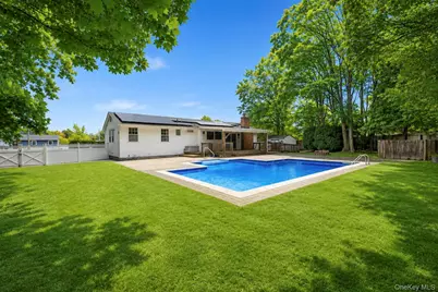 10 Aron Drive, Bohemia, NY 11716 - Photo 35